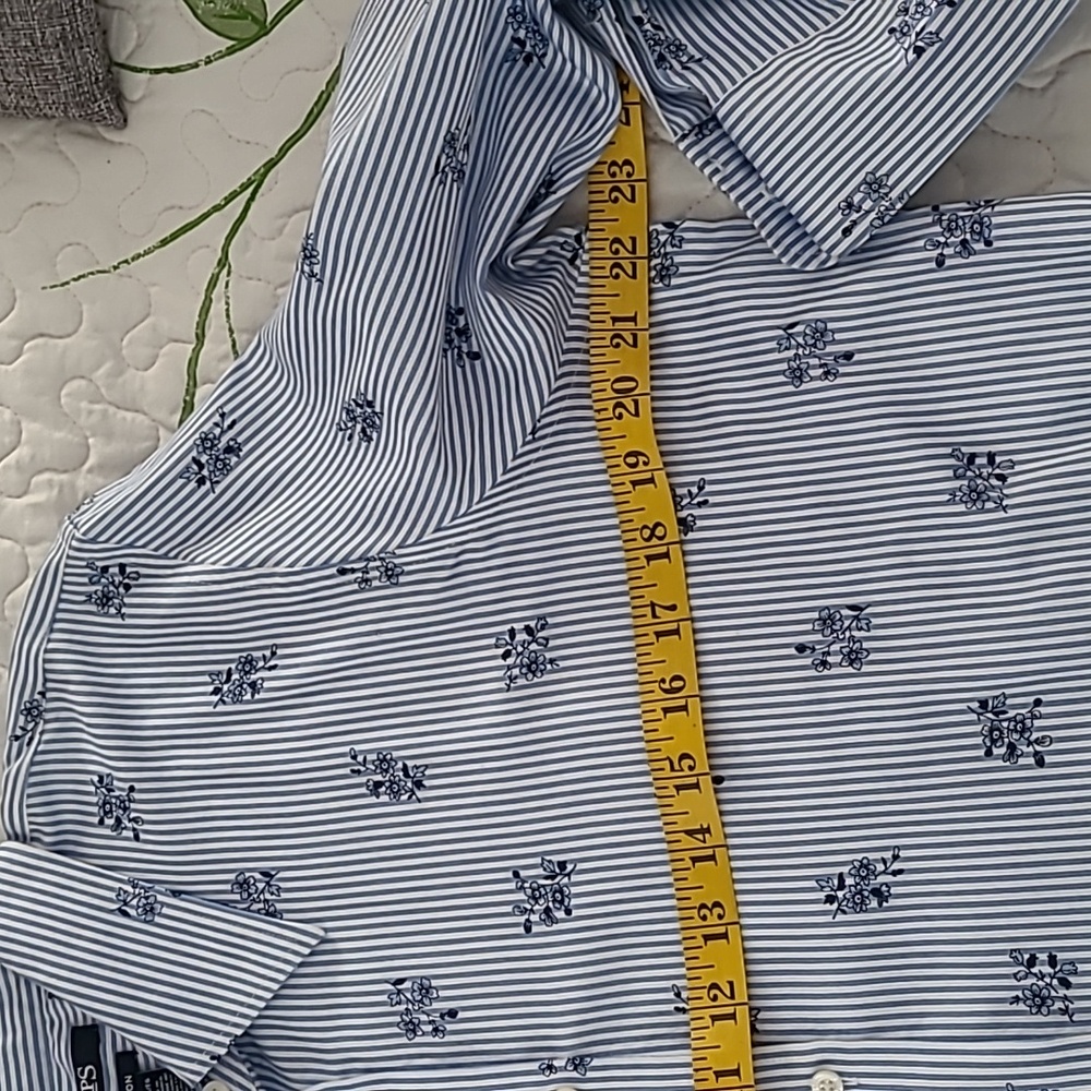 Women's Chaps XL 3/4 Length Sleeve Button Down. Great Condition (5) - Picture 6 of 13